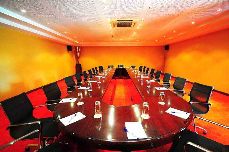 Munyonyo Commonwealth Resort Kampala Exterior photo